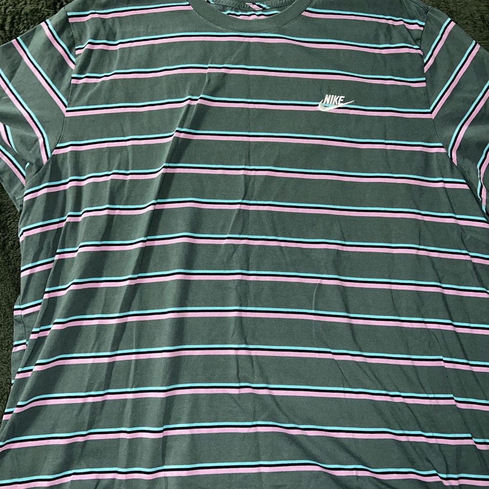 Nike Men's Dark Green Striped Tee
